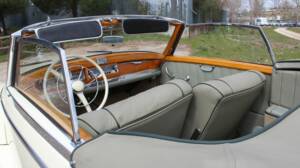 Image 2/8 of Mercedes-Benz 300 S Cabriolet A (1952)