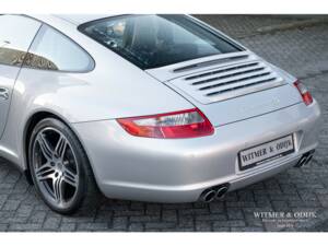 Bild 10/33 von Porsche 911 Carrera 4S (2007)
