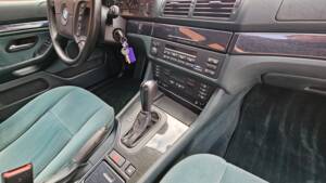 Image 11/18 of BMW 523i (1996)