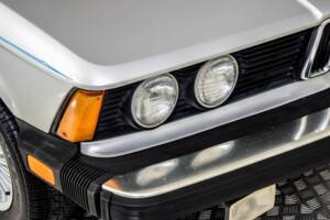Image 28/50 of BMW 320i (1981)