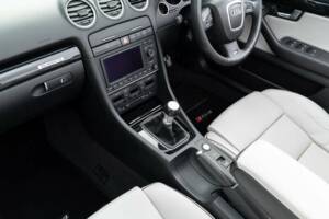 Bild 29/35 von Audi RS4 (2006)