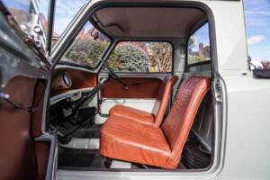 Image 17/29 of Morris Mini Van (1962)