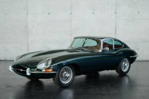 Image 11/50 de Jaguar E-Type (1970)