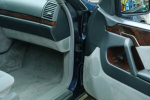 Bild 31/50 von Mercedes-Benz S 420 C (1994)