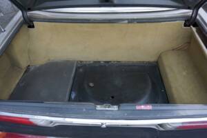 Afbeelding 25/36 van Mercedes-Benz 560 SL (1989)