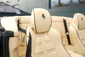Imagen 17/50 de Ferrari California (2011)