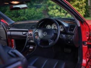 Image 29/43 of Mercedes-Benz CLK 320 (1999)