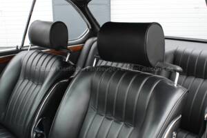 Image 13/42 de BMW 3.0 CSi (1972)