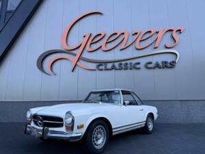 Image 1/50 of Mercedes-Benz 280 SL (1970)