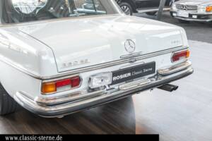 Image 12/15 of Mercedes-Benz 280 SE 3,5 (1971)