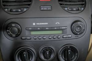 Immagine 26/50 di Volkswagen New Beetle 1.6 (2004)