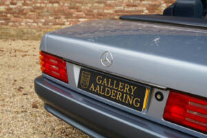 Image 44/50 de Mercedes-Benz 300 SL (1991)