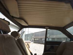 Bild 25/49 von Peugeot 504 Coupé (1981)