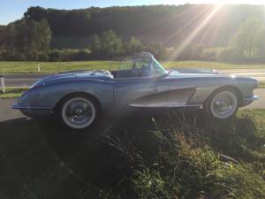 Image 1/27 of Chevrolet Corvette (1958)