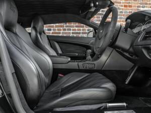 Immagine 50/50 di Aston Martin V12 Zagato (2013)