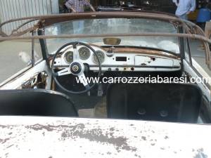 Image 9/14 of Alfa Romeo Giulia 1600 Spider (1964)
