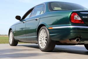 Imagen 47/50 de Jaguar XJ 8 4.2 (2006)