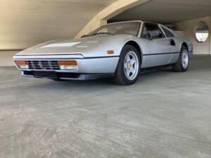 Bild 2/12 von Ferrari 328 GTS (1986)