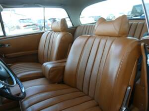 Image 9/20 of Mercedes-Benz 280 SE 3,5 (1971)