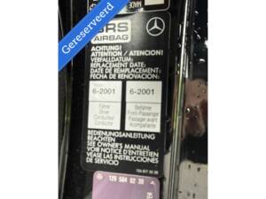 Image 33/50 of Mercedes-Benz 500 SL (1991)