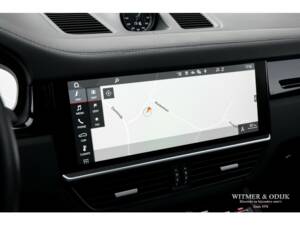 Bild 15/43 von Porsche Cayenne Coupé E-Hybrid (2020)