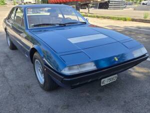 Image 73/77 of Ferrari 365 GT4 2+2 (1975)