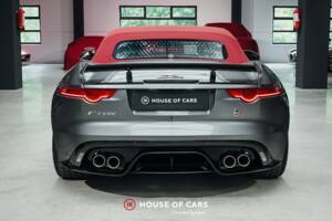 Afbeelding 8/25 van Jaguar F-Type SVR (2017)