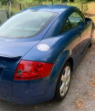 Image 13/72 of Audi TT 1.8 T (2000)