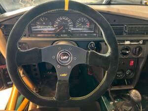 Image 18/27 of Mercedes-Benz 190 E 2.5-16 (1989)