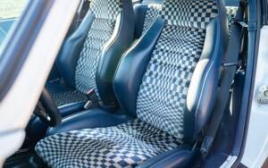 Image 22/36 of Porsche 911 Carrera 3.2 (1984)