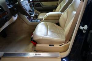 Immagine 26/36 di Mercedes-Benz S 500 L (1994)