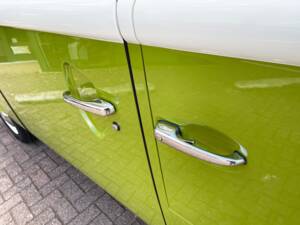 Image 11/73 of Volkswagen T2b Kombi (1978)