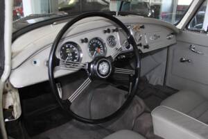 Bild 8/18 von MG MGA Twin Cam (1960)
