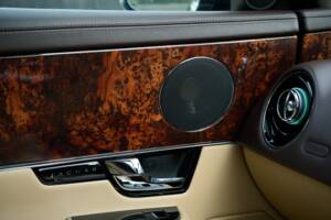 Bild 43/50 von Jaguar XJ 5.0 (2011)