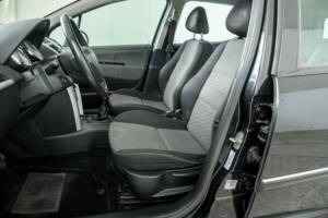 Bild 15/23 von Peugeot 207 1.6 VTi SW (2010)