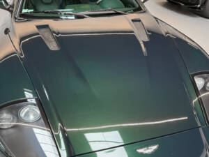 Image 3/43 of Aston Martin V12 Vanquish (2003)