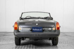 Immagine 13/50 di MG MGB (1977)