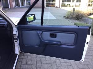 Bild 8/20 von BMW 320i (1988)
