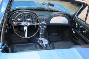 Imagen 9/42 de Chevrolet Corvette Sting Ray Convertible (1967)