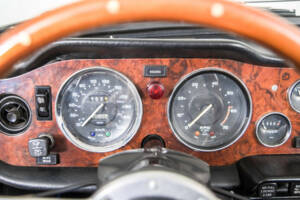 Immagine 15/50 di Triumph TR 6 (1973)