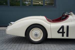 Image 17/50 of Jaguar XK 120 OTS (1950)