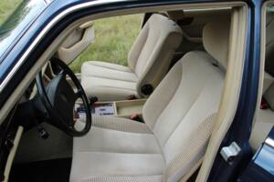 Image 14/70 of Mercedes-Benz 500 SE (1984)