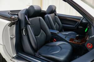 Bild 32/84 von Mercedes-Benz SL 320 (1996)