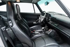 Bild 18/39 von Porsche 911 Carrera 4S (1997)