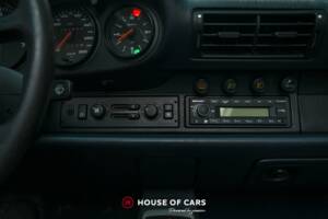 Image 23/25 of Porsche 911 Carrera 4 (1992)