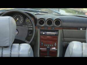 Bild 43/54 von Mercedes-Benz 380 SL (1982)