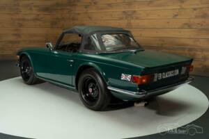 Image 14/19 of Triumph TR 6 (1974)