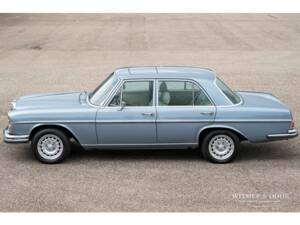 Image 2/36 of Mercedes-Benz 280 SE (1969)