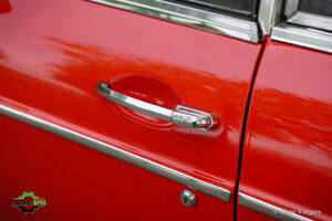 Bild 30/46 von MG MGB GT V8 (1975)