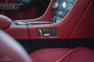 Image 11/14 of Aston Martin Virage (2012)